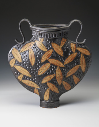Flat Round Vase – Black