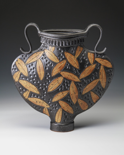 Flat Round Vase – Black