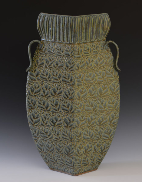 Collared vase